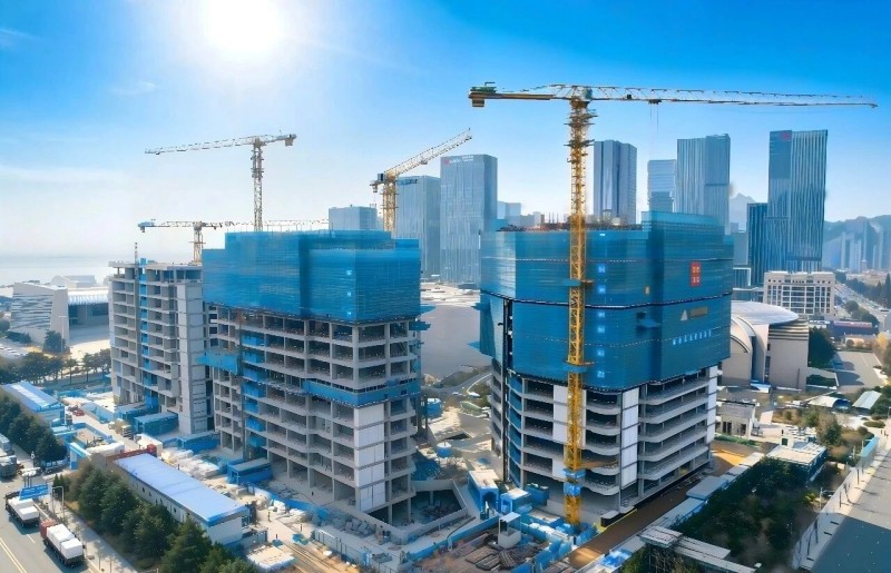 Lieliski nosviniet Qingdao Fortune finanšu inovāciju centra veiksmīgo pamatstruktūras papildināšanu