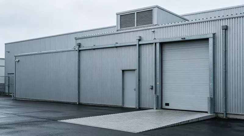Tērauda ledusskapju noliktavu celtniecība